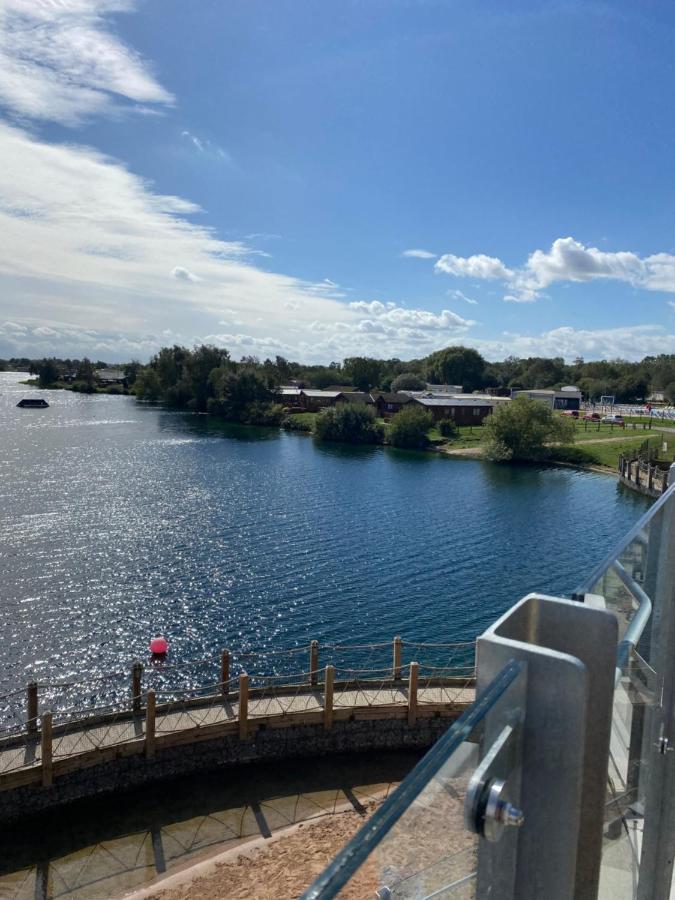 ホテル Tattershall Lakes エクステリア 写真